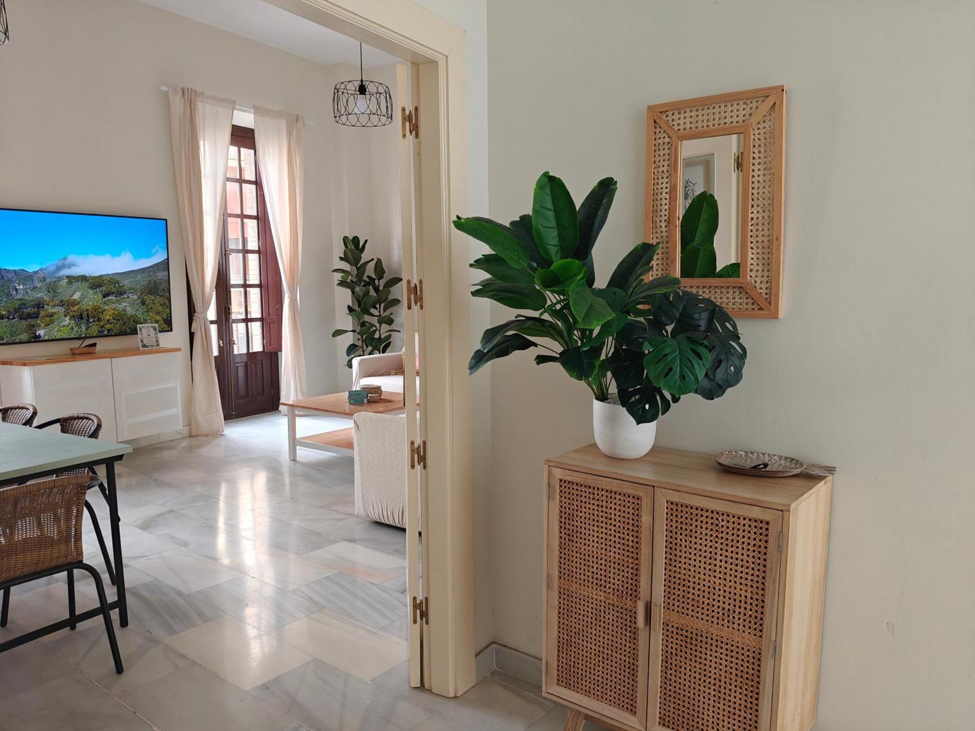 Charming Bright With Balconies On Cuesta Del Rosario * Séville